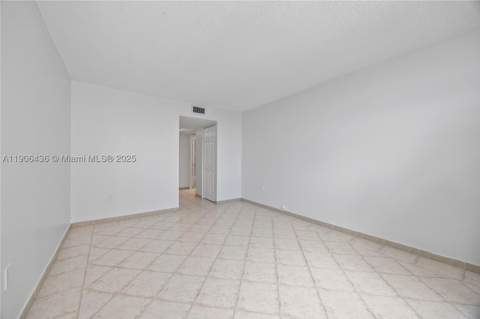 2750 NE 183rd St 2601, Aventura FL - photo 17 of 36