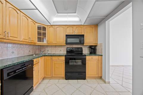 2750 NE 183rd St 2601, Aventura FL - photo 7 of 36
