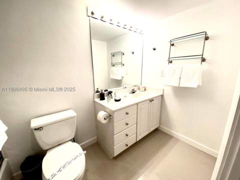 19370 Collins Ave Ph-10, Sunny Isles Beach FL - photo 17 of 35