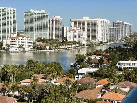 19370 Collins Ave Ph-10, Sunny Isles Beach FL - photo 22 of 35