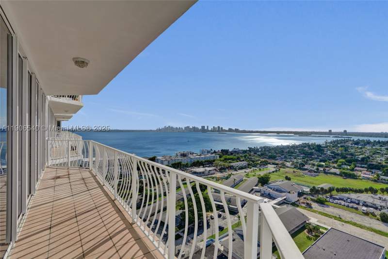 2 bedroom Condominium at 7601 E Treasure Dr Ph102, The Grandview Palace Cond, North Bay Village — photo 3