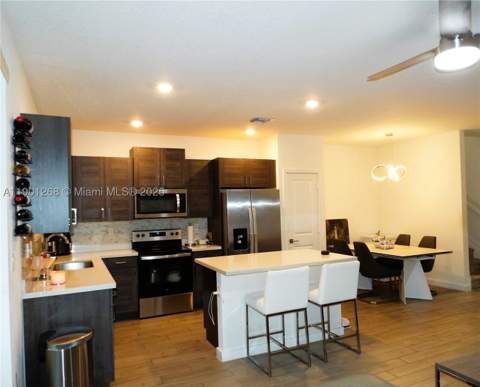 2363 SE 11th St, Homestead FL - photo 11 of 68