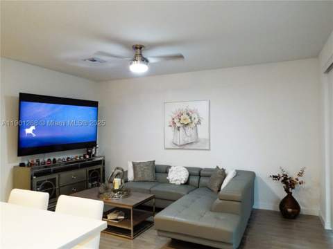 2363 SE 11th St, Homestead FL - photo 12 of 68