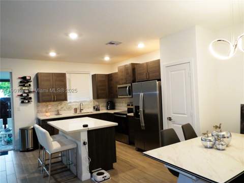 2363 SE 11th St, Homestead FL - photo 9 of 68