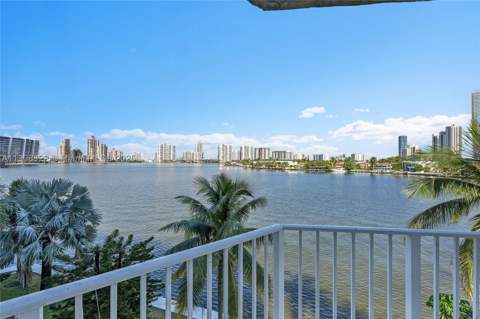 18260 N Bay Rd 420, Sunny Isles Beach FL - photo 17 of 26