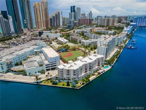 18260 N Bay Rd 420, Sunny Isles Beach FL - photo 24 of 26