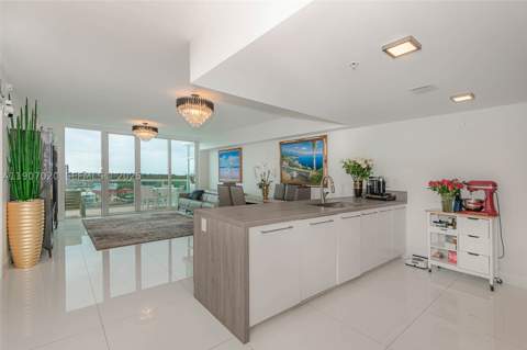 400 Sunny Isles Blvd 906, Sunny Isles Beach FL - photo 10 of 36