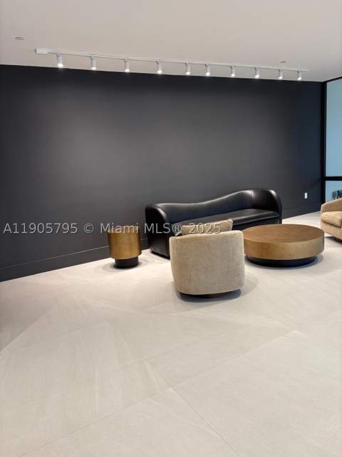 2829 Indian Creek Dr 1403, Miami Beach FL - photo 20 of 34