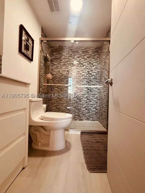 2829 Indian Creek Dr 1403, Miami Beach FL - photo 8 of 34