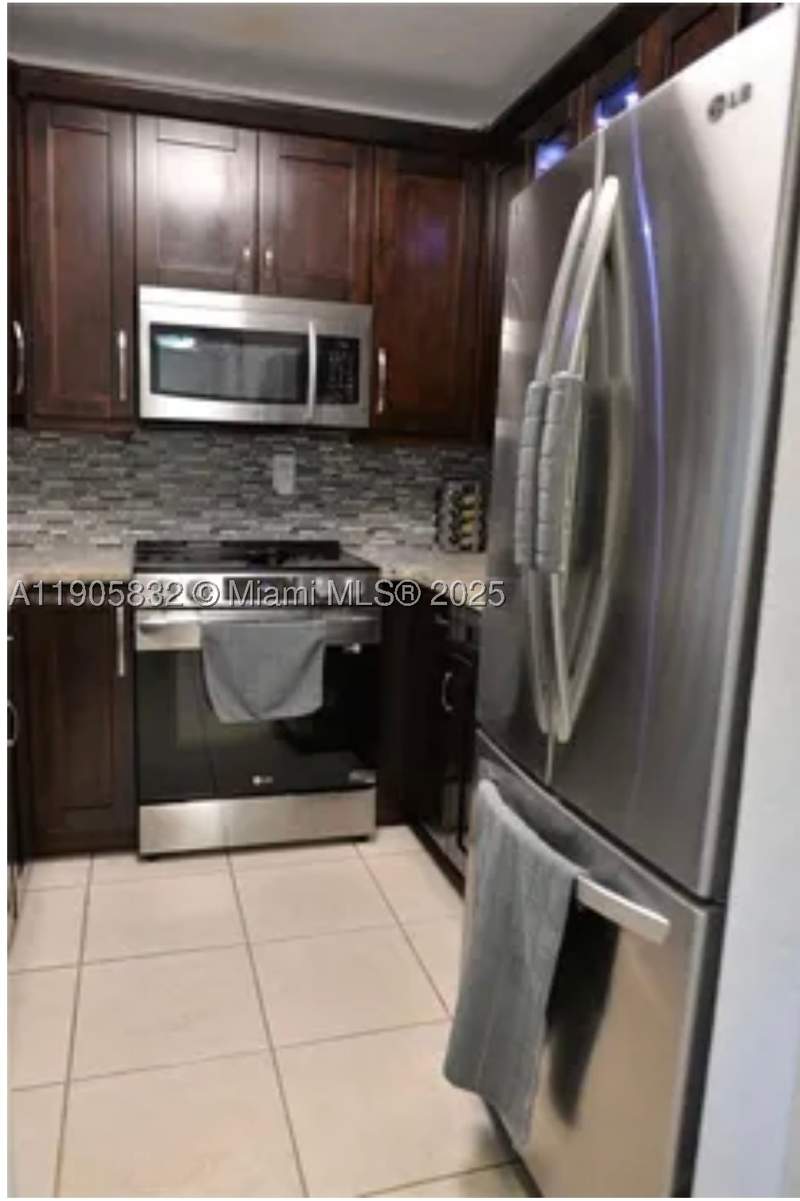 1 bedroom Condominium at 10900 SW 104th St 314, The Berkeley Condo, Miami — photo 2