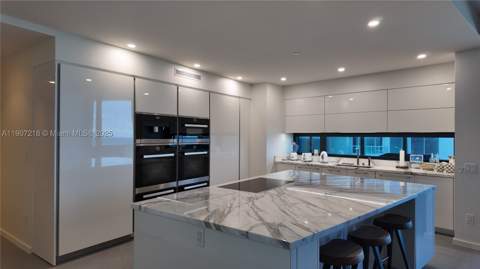 18555 Collins Ave 905, Sunny Isles Beach FL - photo 7 of 38