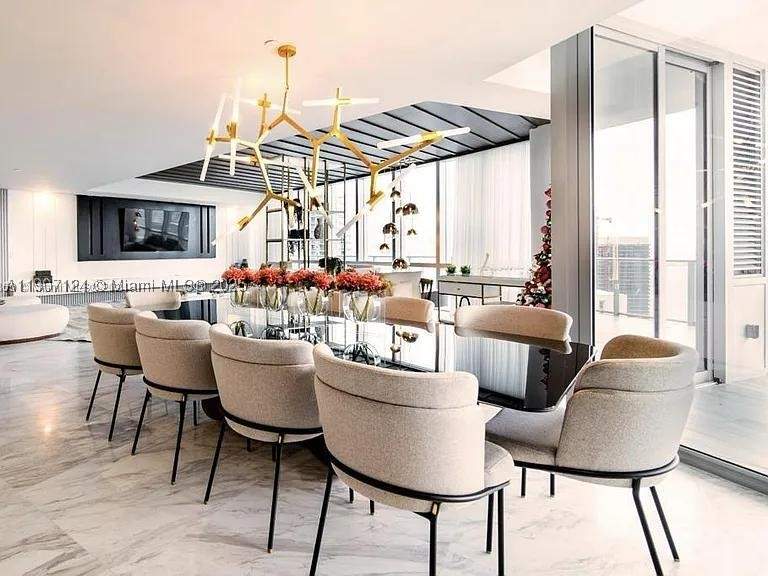 5 bedroom Condominium at 851 NE 1st Ave 4811, Paramount Miami Worldcent, Miami — photo 2