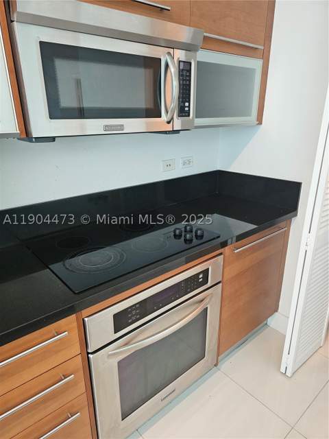 244 Biscayne Blvd 908, Miami FL - photo 12 of 42