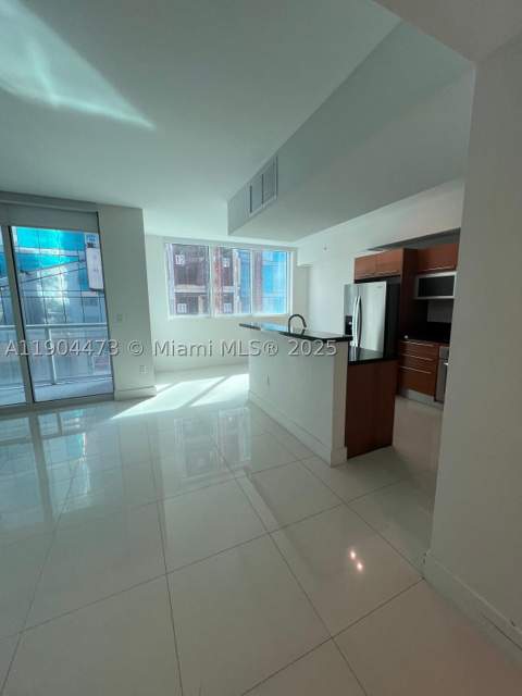 244 Biscayne Blvd 908, Miami FL - photo 6 of 42