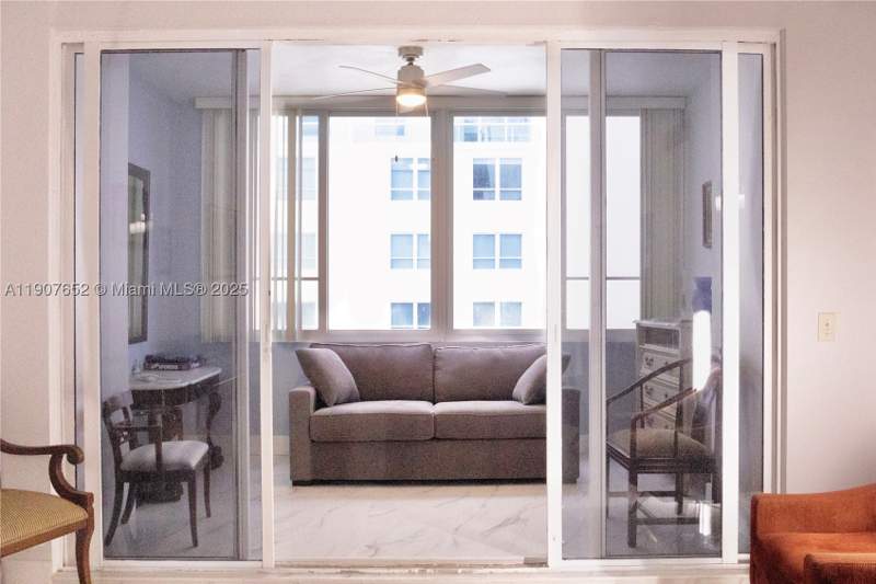 1 bedroom Condominium at 5005 Collins Ave 1523, The Carriage Club North C, Miami Beach — photo 2