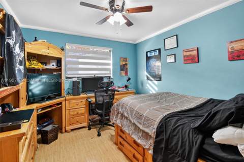 15010 Dunbarton Pl, Miami Lakes FL - photo 17 of 36