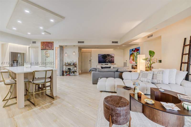 2 bedroom Condominium at 2001 Meridian Ave 307, The Meridian Condo, Miami Beach — photo 5
