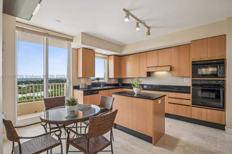 789 Crandon Blvd 1005, Key Biscayne FL - photo 8 of 60