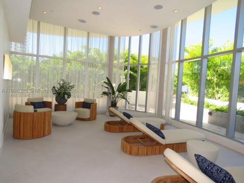 700 NE 24 203, Miami FL - photo 10 of 17
