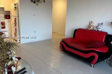 2 bedroom Condominium at 17600 NW 68th Ave B4002, Lakeview Gardens At Miami, Hialeah — photo 3
