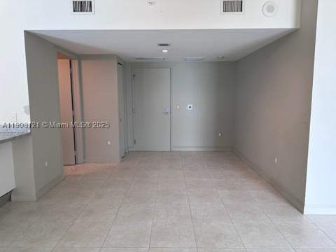 185 SW 7th St 2300, Miami FL - photo 7 of 9