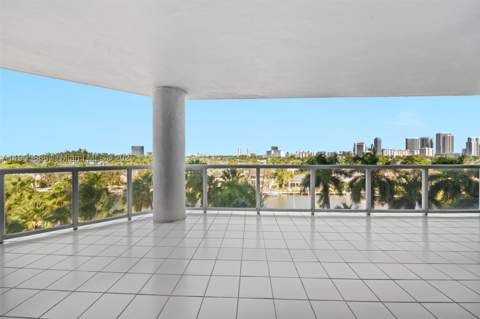 3598 Yacht Club Dr 602, Aventura FL - photo 10 of 29