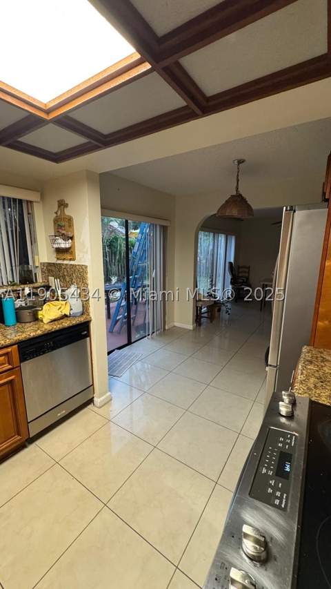 15039 SW 89th Terr Rd, Miami FL - photo 16 of 22