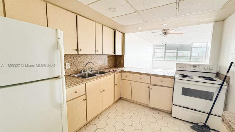 1 bedroom Condominium at 1351 NE Miami Gardens Dr 1404E, Buckley Towers Condo - Ea, Miami — photo 5