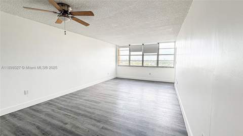 1351 NE Miami Gardens Dr 1404E, Miami FL - photo 7 of 16