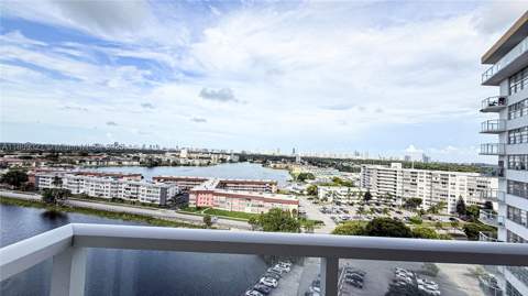 1351 NE Miami Gardens Dr 1404E, Miami FL - photo 9 of 16