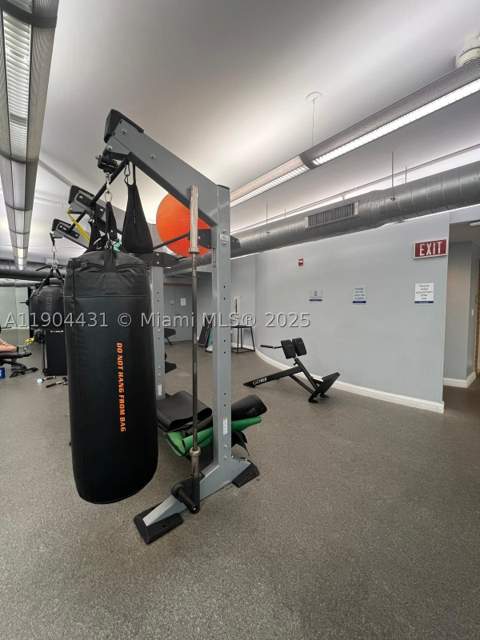 244 Biscayne Blvd 303, Miami FL - photo 8 of 10