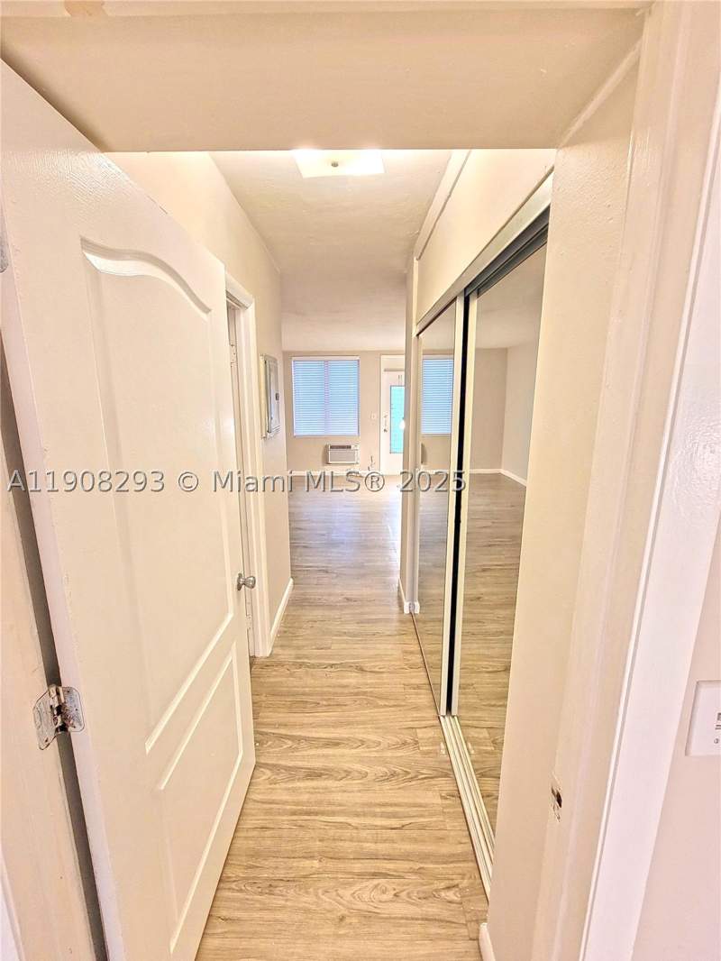 0 bedroom Condominium at 441 Collins Ave 12A, Southern Star Condo, Miami Beach — photo 3
