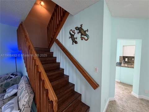 810 NE 212th Ter 2, Miami FL - photo 15 of 44