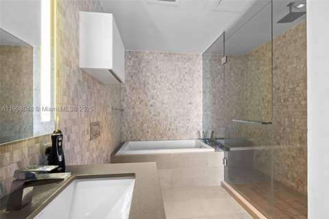 68 SE 6th St 2505, Miami FL - photo 13 of 18
