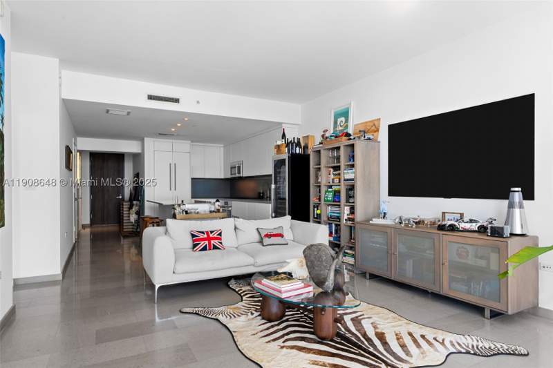 1 bedroom Condominium at 68 SE 6th St 2505, Reach Condo, Miami — photo 5
