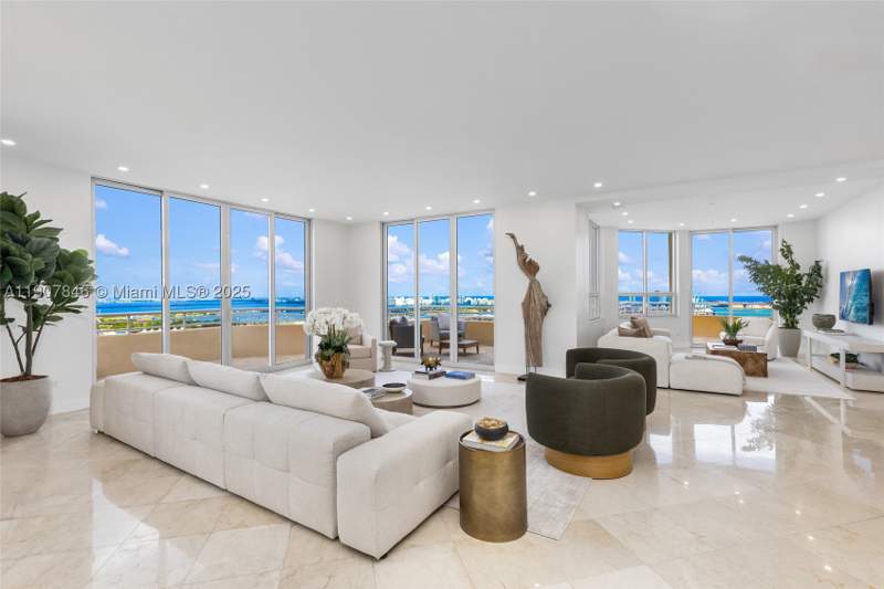 5 bedroom Condominium at 808 Brickell Key Dr 3901, Two Tequesta Point Condo, Miami — photo 5