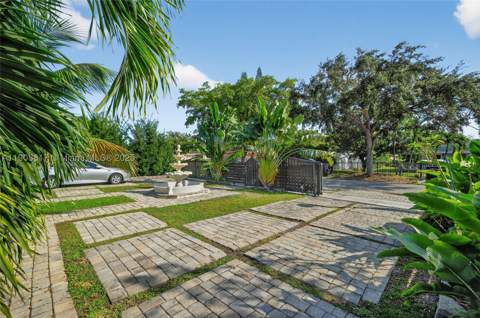 155 NW 124th St, North Miami FL - photo 10 of 44