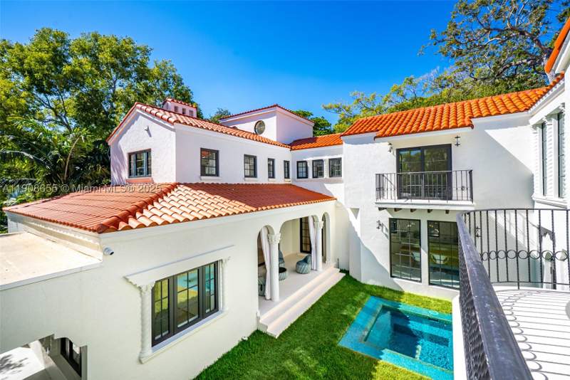 7 bedroom SingleFamilyResidence at 601 NE 56th St, Bayshore Unit 3, Miami — photo 4