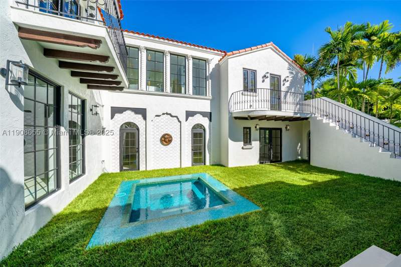 7 bedroom SingleFamilyResidence at 601 NE 56th St, Bayshore Unit 3, Miami — photo 5