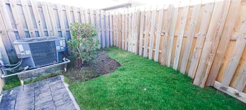 544 NE 5th St, Florida City FL - photo 19 of 30