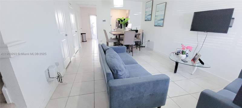 2 bedroom Townhouse at 544 NE 5th St, Fvp Subdivision, Florida City — photo 3