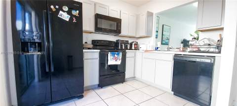 544 NE 5th St, Florida City FL - photo 9 of 30