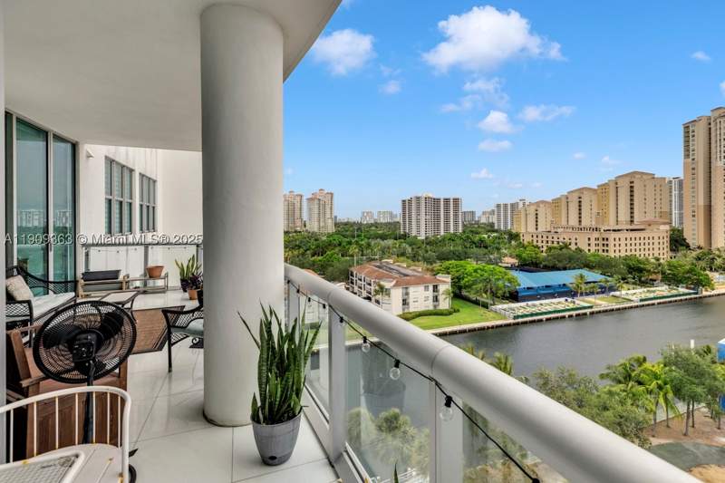 2 bedroom Condominium at 3131 NE 188th St 2-1004, The Atrium At Aventura, Aventura — photo 4