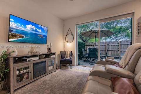 2333 SE 10th St, Homestead FL - photo 7 of 22