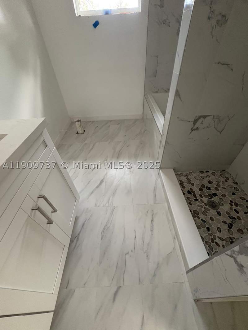 4 bedroom SingleFamilyResidence at 2121 Rutland St, Magnolia Gardens Consolid, Opa Locka — photo 4