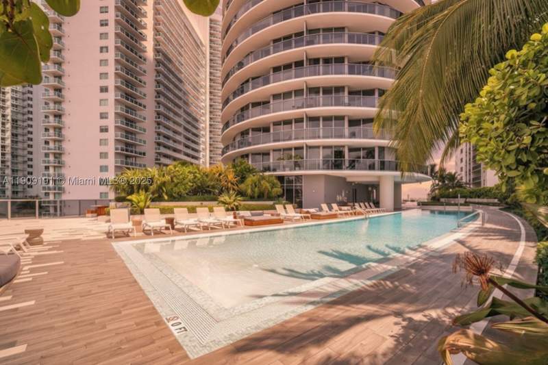 2 bedroom Condominium at 488 NE 18th St 1209, Aria On The Bay Condo, Miami — photo 3