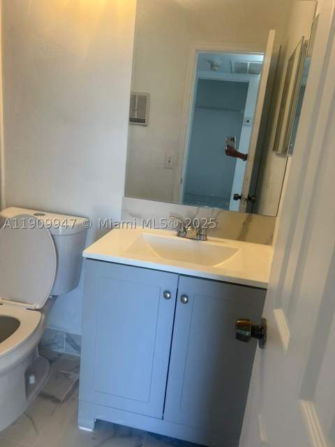 438 NE 210th Cir Ter 202-4B, Miami FL - photo 10 of 23