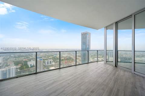 851 NE 1st Ave 4204, Miami FL - photo 24 of 27