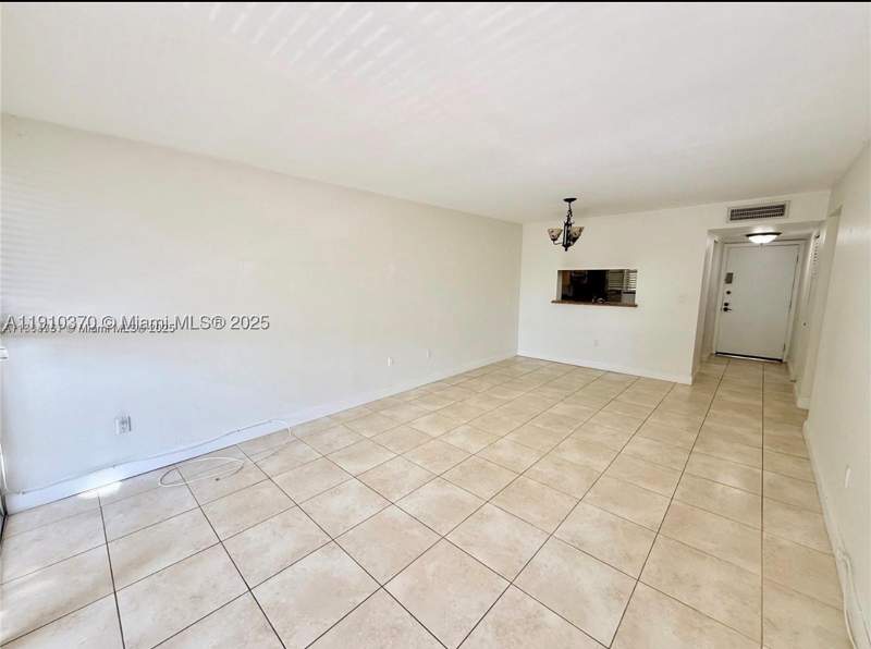 2 bedroom Condominium at 10825 SW 112th Ave 302, Gardens Of Kendall So Con, Miami — photo 3