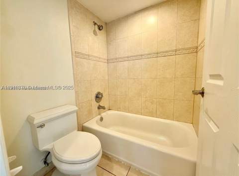 10825 SW 112th Ave 302, Miami FL - photo 9 of 12